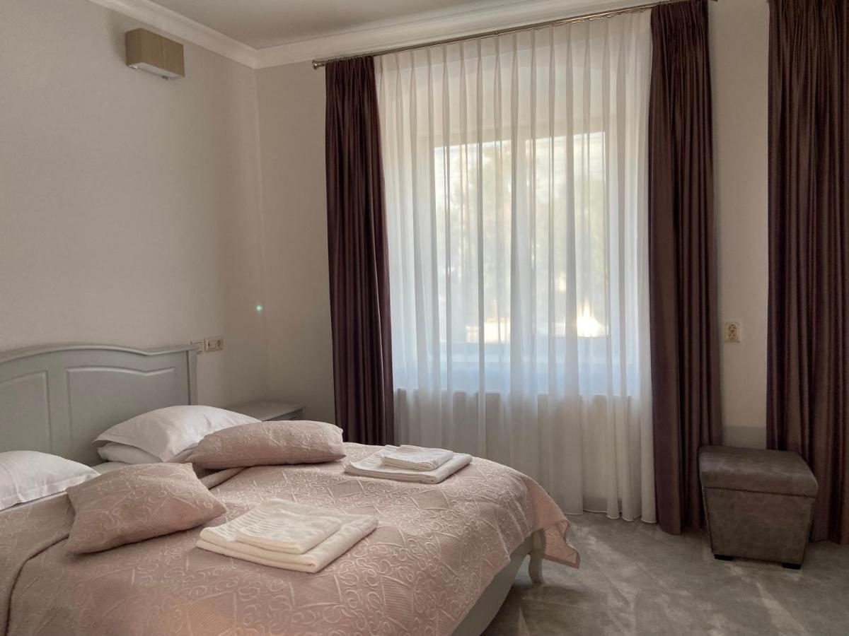 Maisonette Apartments Cîmpulung Eksteriør bilde